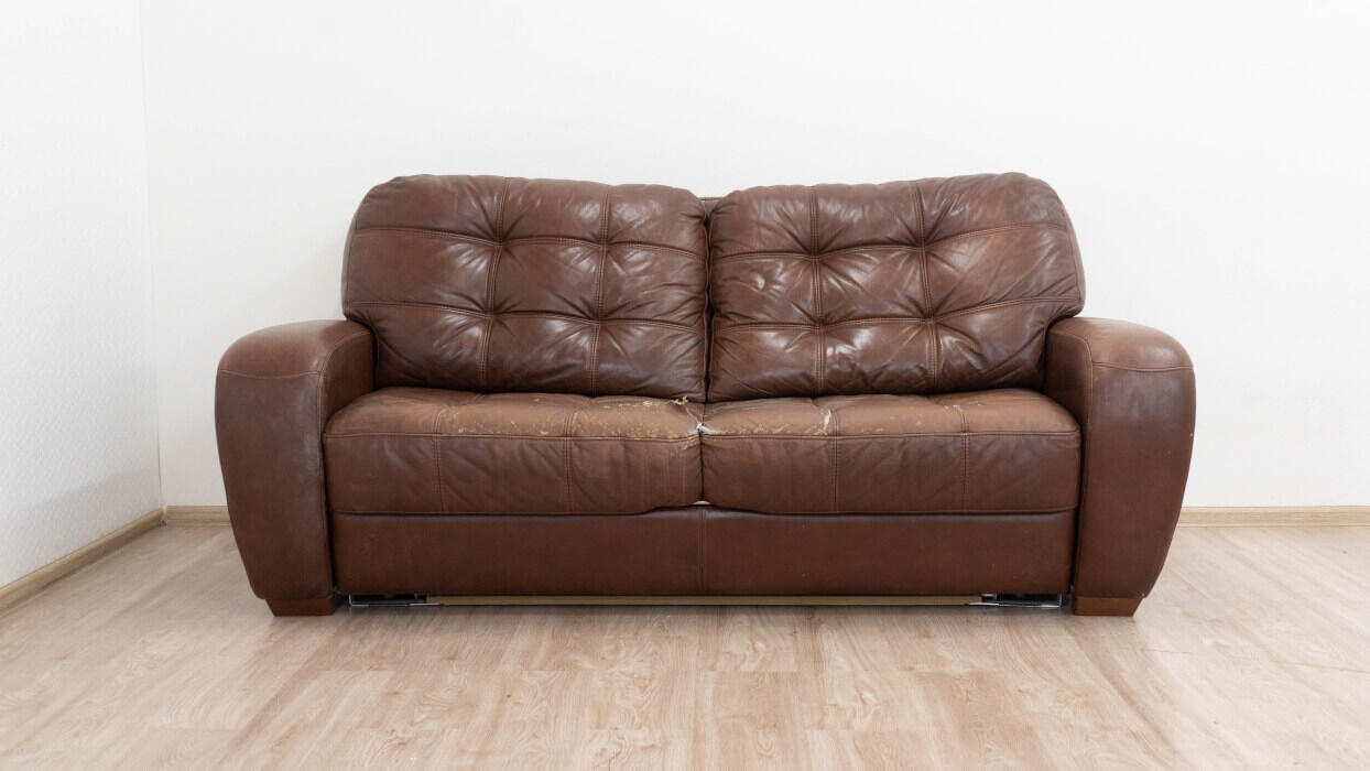 М033Б диван прямой до реставрации