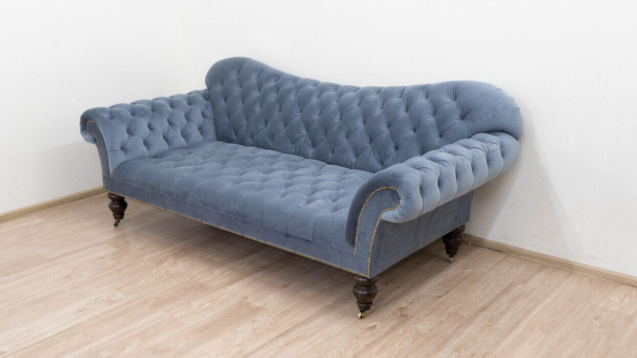 О 184 диван прямой после реставрации