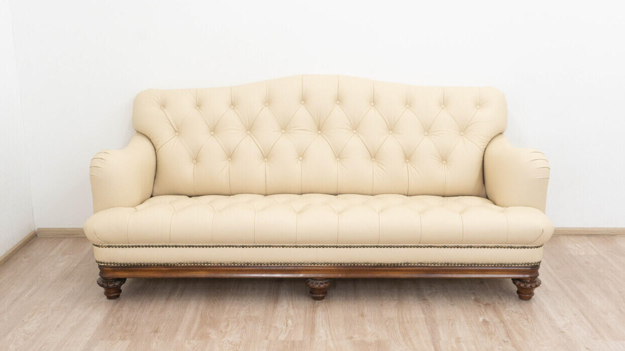 Прямой диван1125 после реставрации