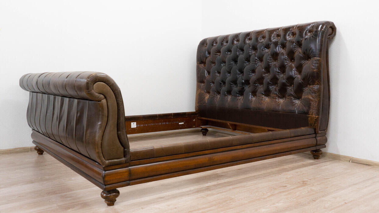 О184 кровать  до реставрации