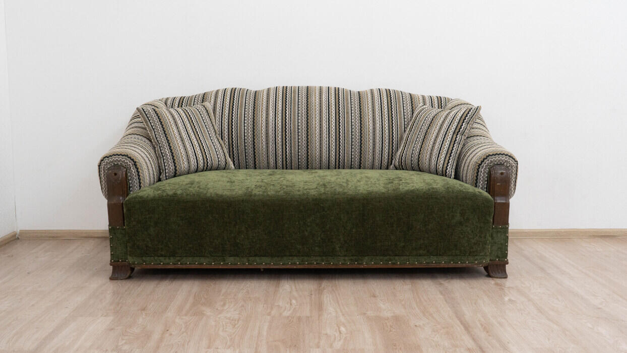 М087 диван прямой пружинный после реставрации