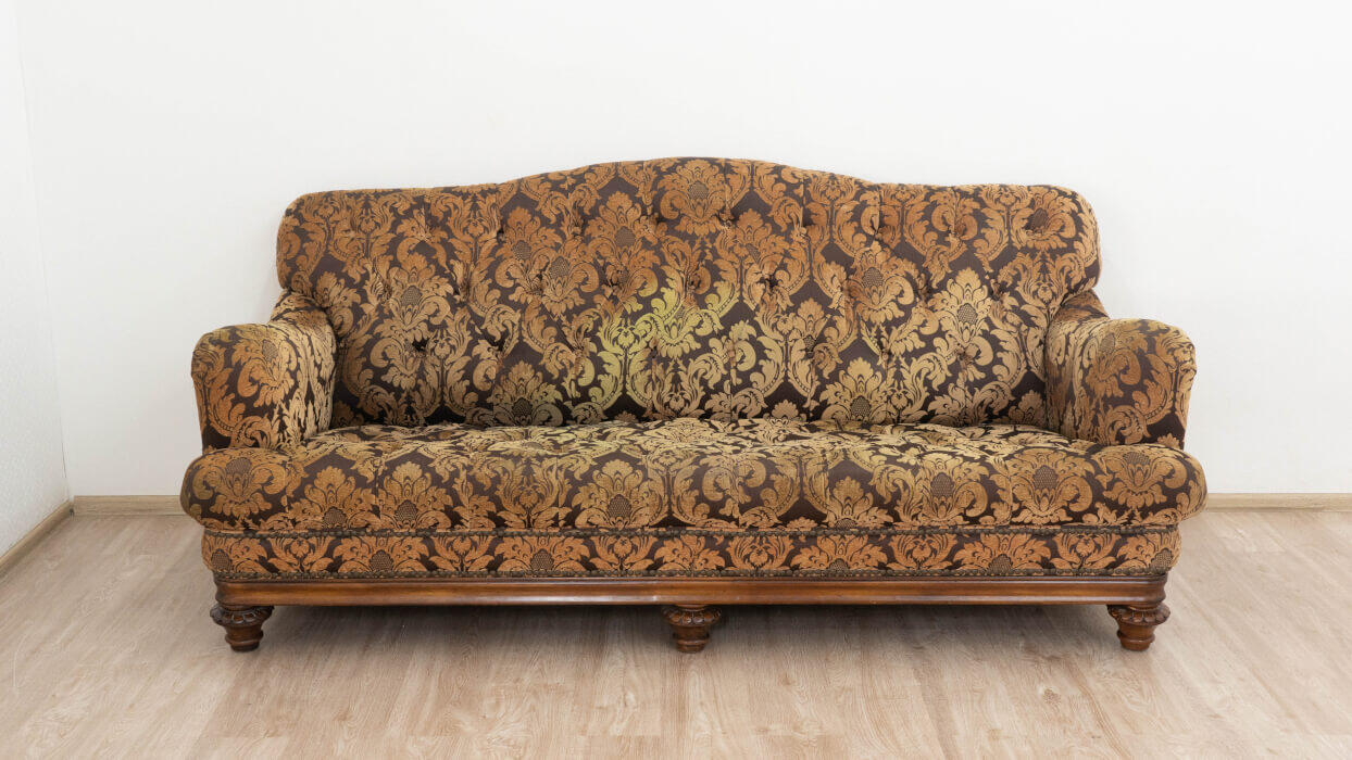 Прямой диван1125 до реставрации